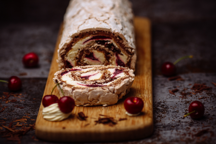 Pudding Pie Lane: Meringue Roulade With Chocolate